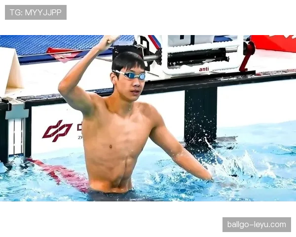 中国选手在400米自由泳决赛中刷新全国纪录