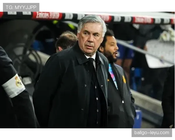 安切洛蒂战术智慧揭秘：现代足球理念与执教成功的融合之道