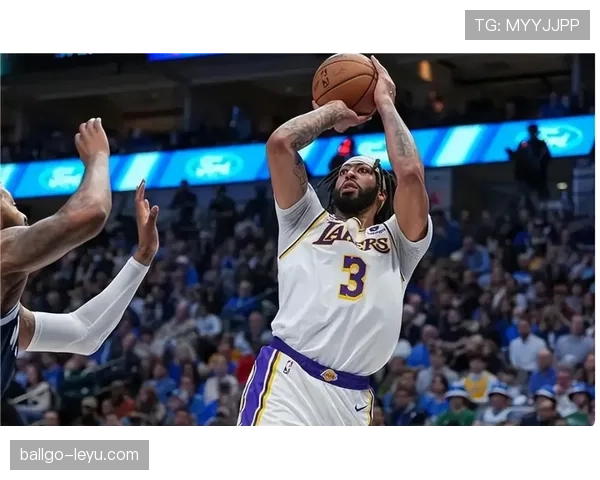 戴维斯战术调整解析：新赛季提升球队竞争力的关键因素