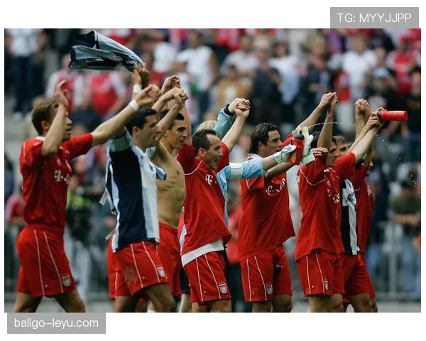 拜仁慕尼黑公布新赛季阵容，球迷夺冠呼声高涨