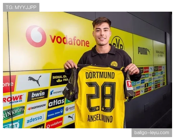 多特蒙德防线频频被打穿，站位漏洞藏不住了？