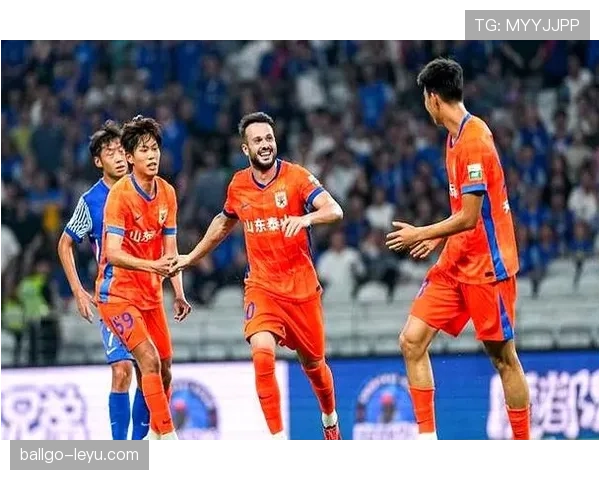 山东泰山体系围绕克雷桑展开，进攻是否面临单一依赖，影响战术多样性与长期稳定性